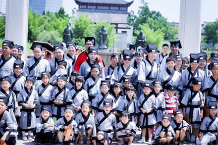 中小学研学配图-国学合照